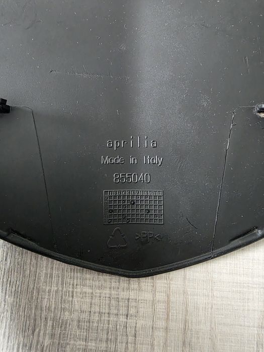 Owiewka plastik lampy aprilia sx/rx 50