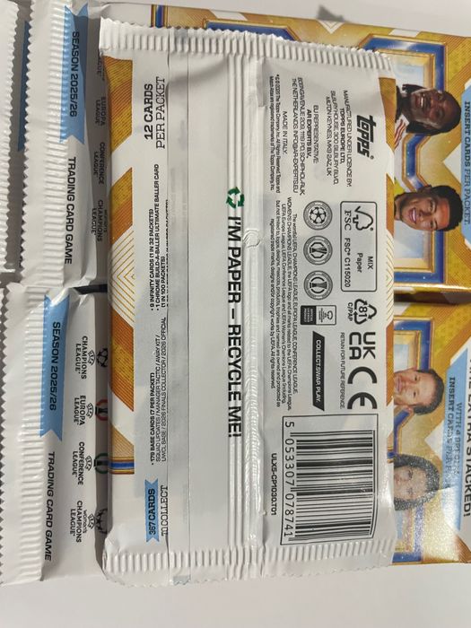 61 sztuk saszetek Topps Match Attax Extra 2025/26