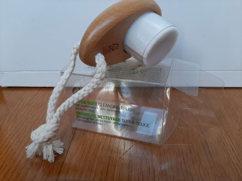 Escova suave para rosto The Body Shop