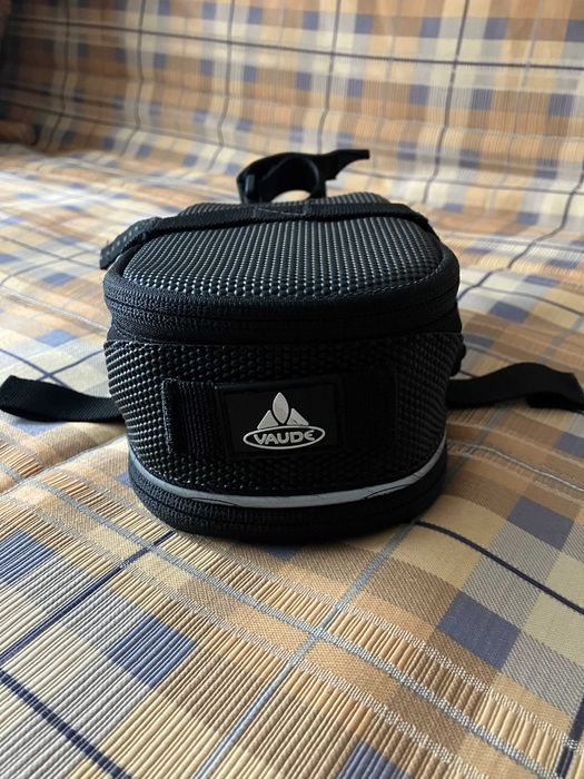 Kit ciclismo com vários acessórios