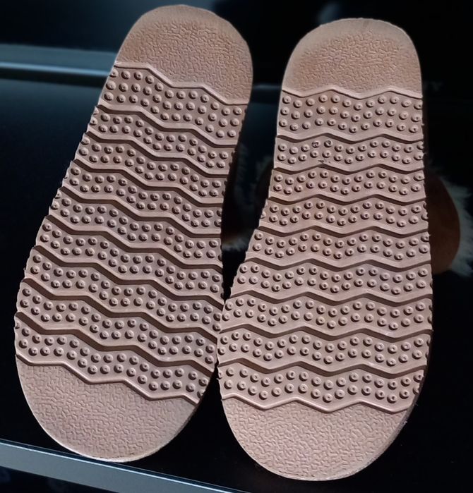 Buty zimowe dziecięce UGG rozm.34