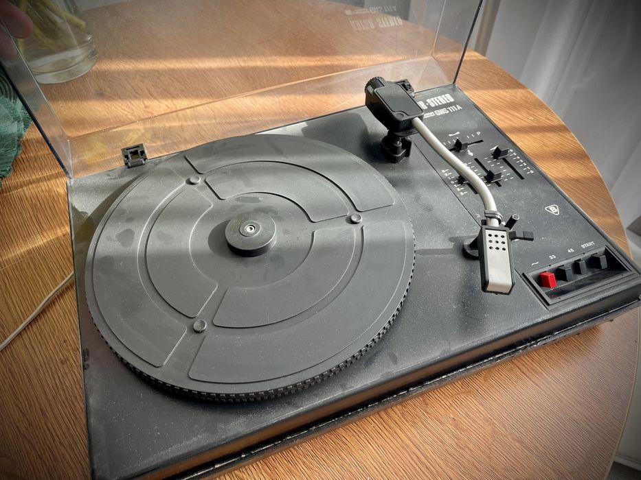 Gramofon Artur-stereo Unitra WG-903.