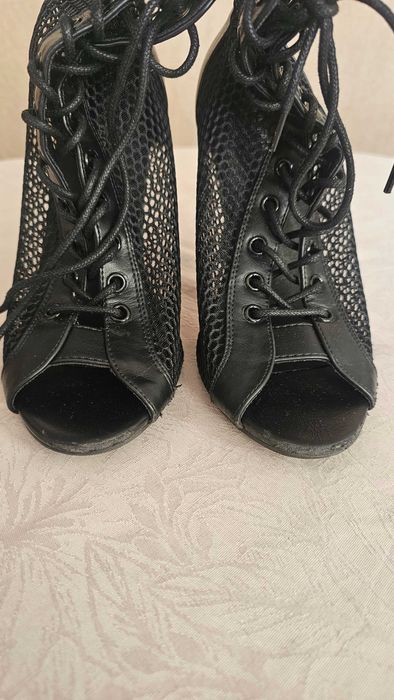 Buty do High Heels z siateczką + ochraniacze na obcasy