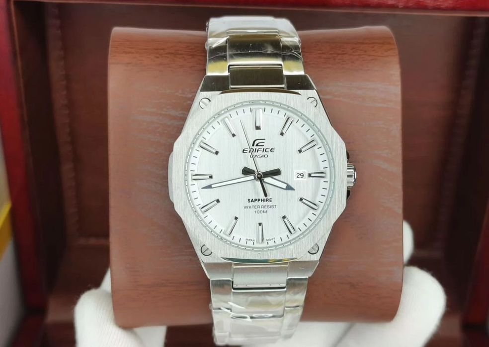 Мужские наручные часы Casio Edifice EFR-S108D