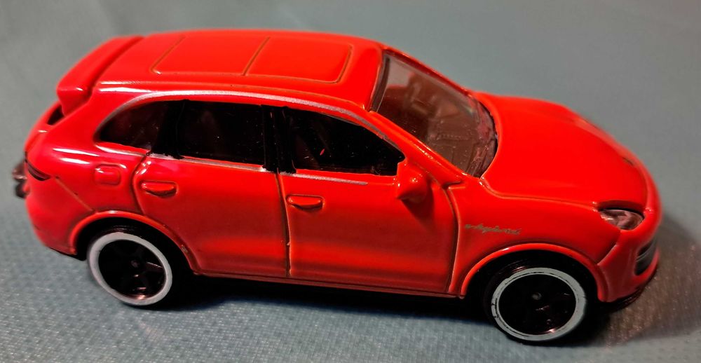 Autko, resorak Majorette Porsche Cayene Turbo