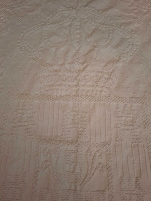 colcha de casal ( de rei) muito antiga