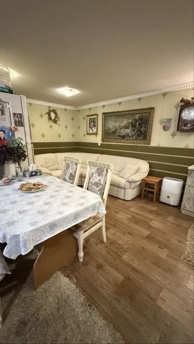 Продається будинок перша лінія від річки