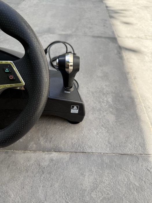 Volante e pedais ps4