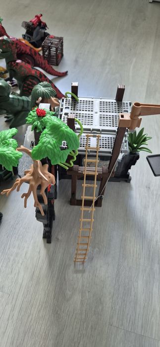 Zestaw Playmobil dinozaury