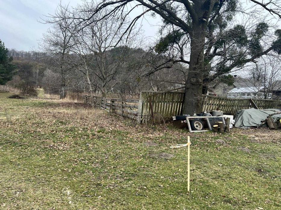 Продам земельну ділянку неподалік Крехівського Монастиря.