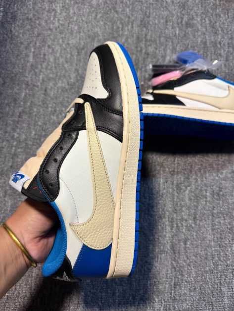 Jordan 1 Retro Low OG SP Fragment x Travis Scott R.38