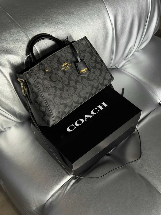 Сумка жіноча Coach через плече коричневий, чорний, бежевий