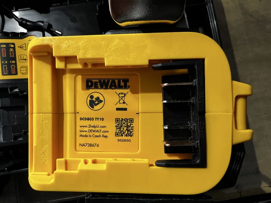 Дриль/шуруповерт DeWalt DCD803P2T Новий!