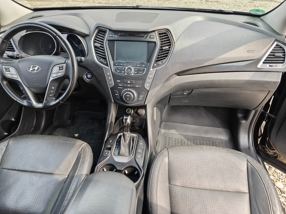 Hyundai Grand Santa Fe
