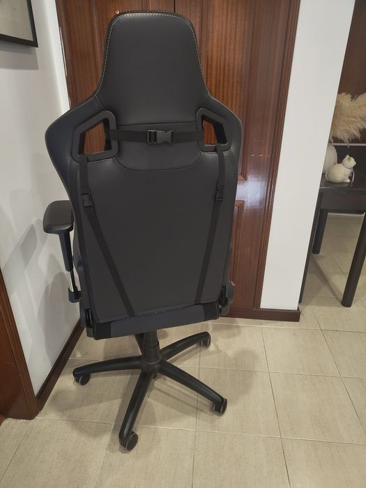 Cadeira Noblechair epic