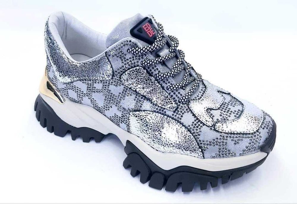 Sapatilhas prateadas com brilhos EXÉ, n.º 39 - NOVAS