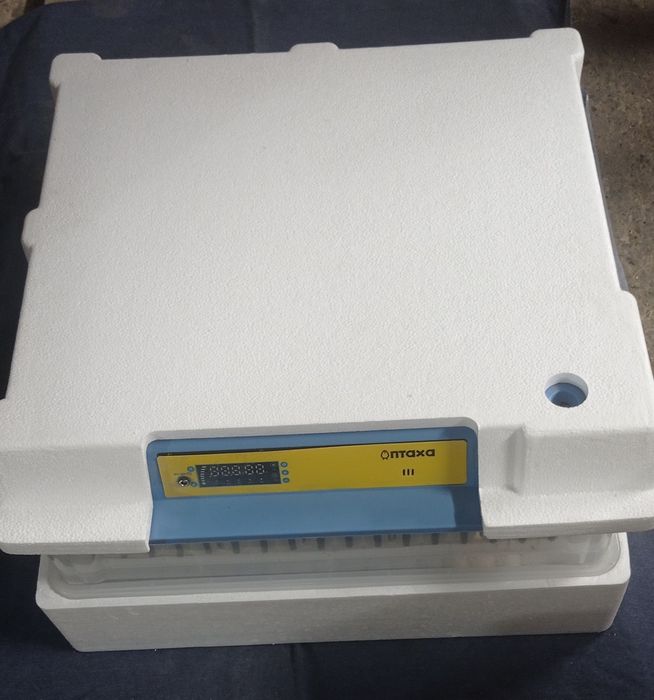 Інкубатор автоматичний Птаха 200-В (220В/12В)