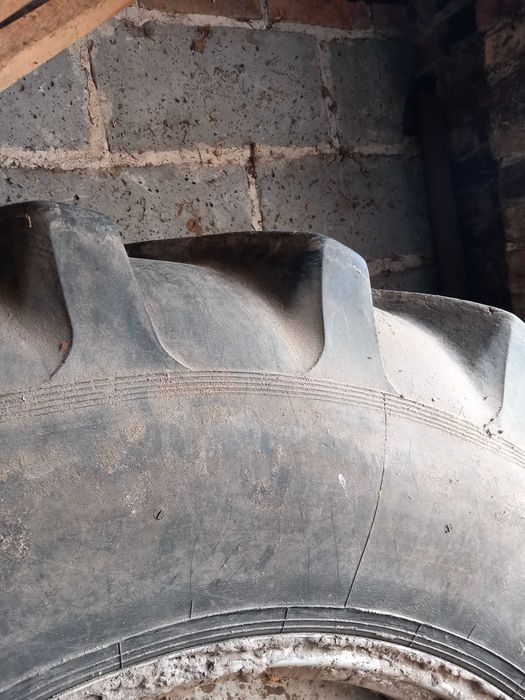 Opona rolnicza 520/70R38 razem z felgą