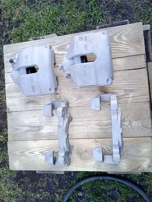 Piaskowanie elementów stalowych w kabinie