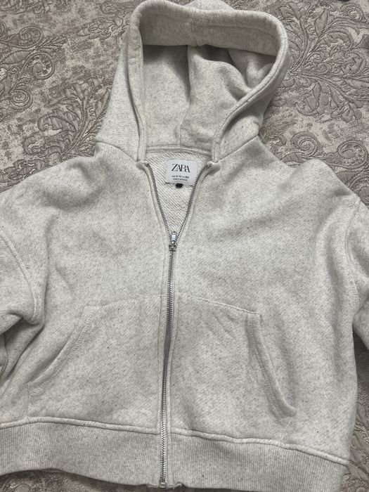 Спортивна кофта zara