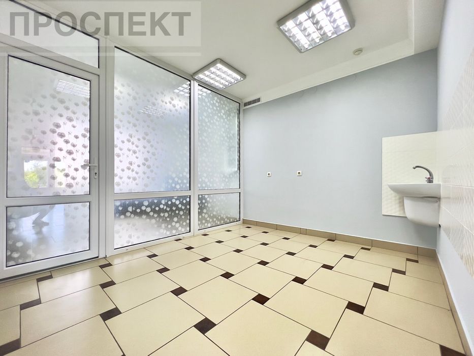 Продам нежитлове приміщення з ремонтом вул. Г. Кондратьева