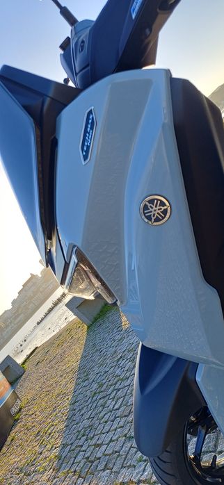 Yamaha NMAX TECH MAX 2025 C/ GPS - Garantia até 06/2028