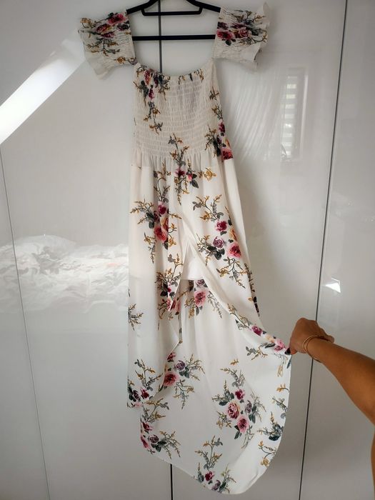 Sukienka w kwiaty śliczna asymetryczna krótka z przodu maxi tył elegancka okazjonalna z rozcięciem boho koktajlowa