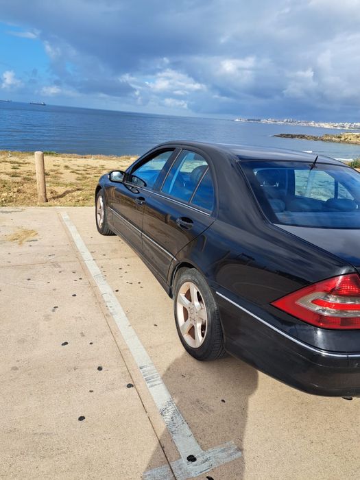 Mercedes Benz 220 cdi
