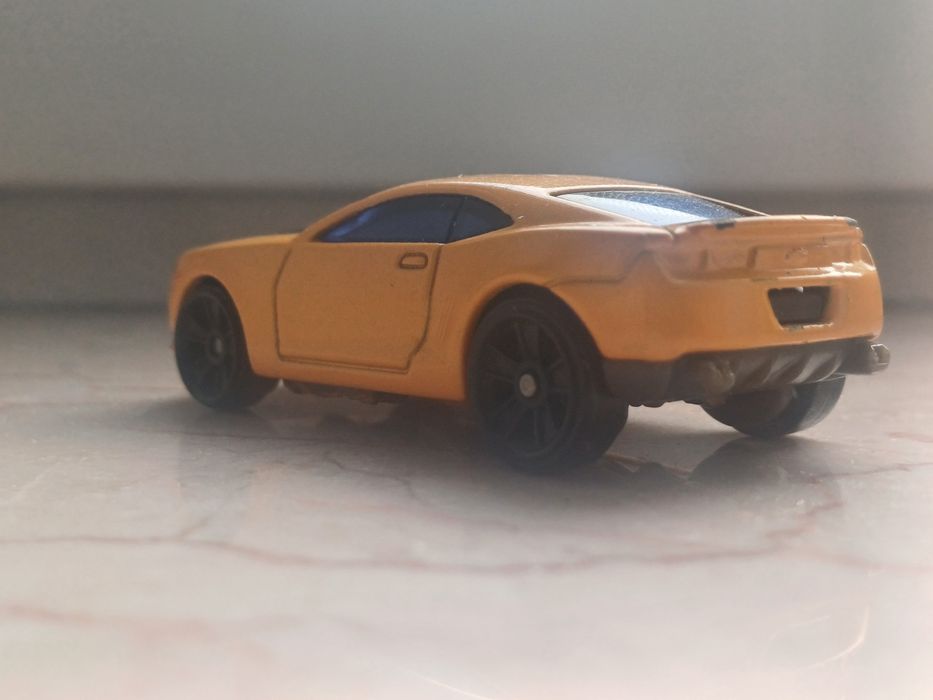 Resorak hasbro transformers bumblebee