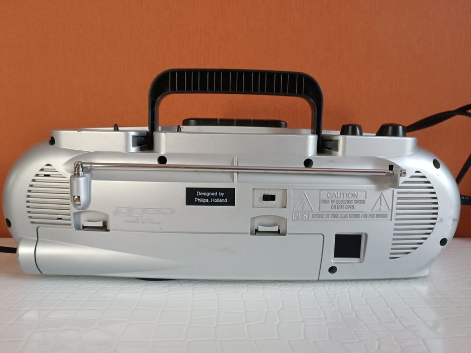 Магнитола магнитофон  радиоприемник Philips AQ 5150