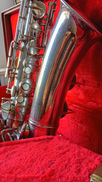 Saxofone Alto Conn Pan American 64M