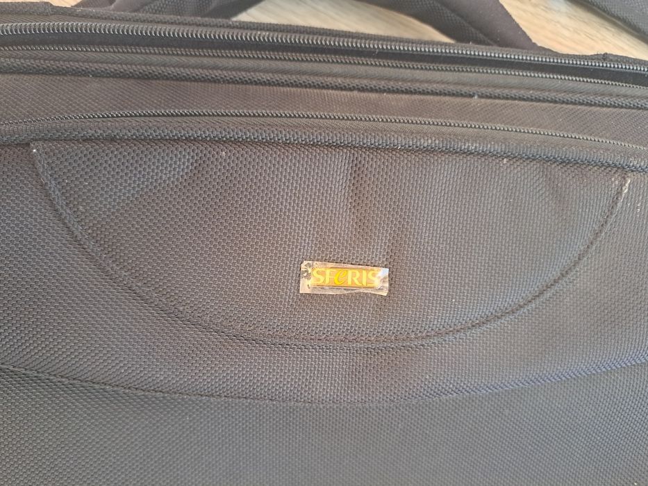 Sprzedam torbę do laptopa