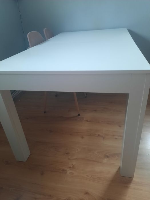 Stol rozkladany bialy