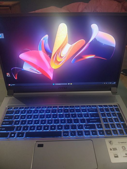 Sprzedam laptopa MSI creator rtx 2080