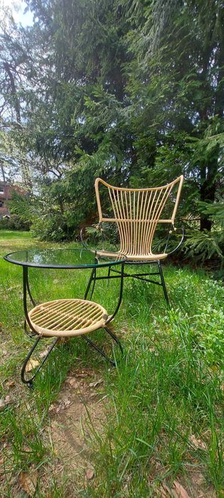 Rattanowy fotel i stolik