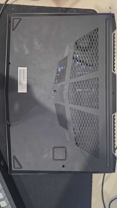 Portatil clevo com i7 8750h + gtx 1070 16gb ram ddr 2400mhz ssd250gb + hdd 1tb