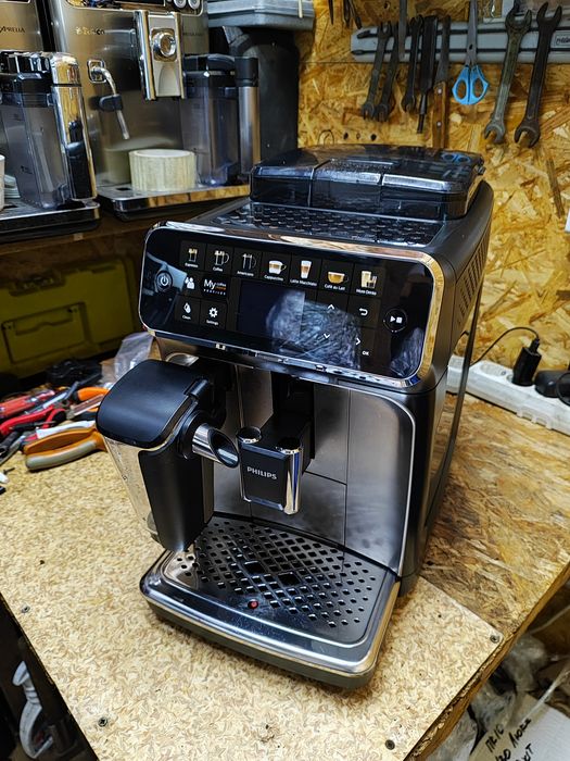 Кофемашина, кавоварка Philips LatteGo  Series 3200 фільтр в подарунок