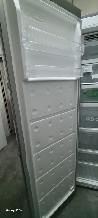 Arca congeladora Hoover vertical