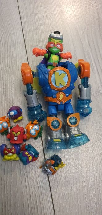 Super Things robot i figurki