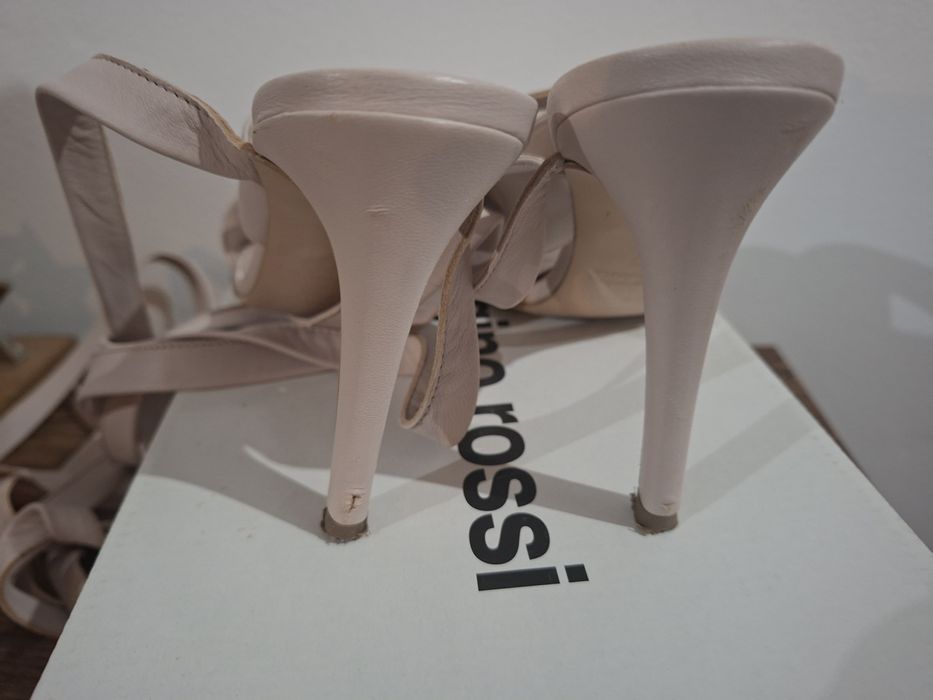 Sandałki na wysokim obcasie Gino Rosi