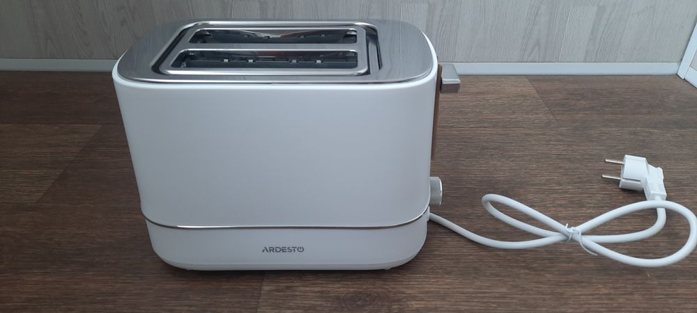 Тостер Ardesto T--F450w 800вт  новый!