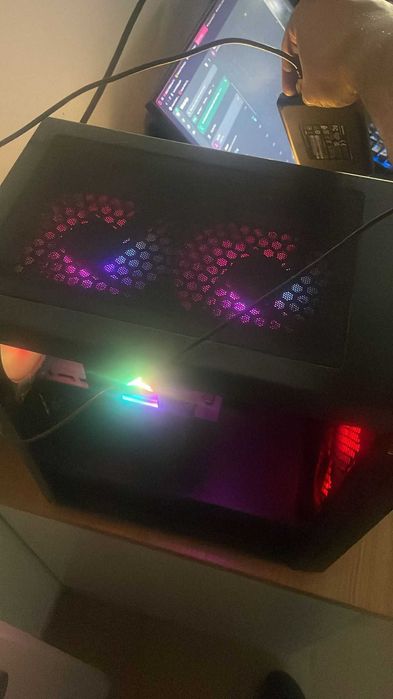 Desktop Gaming Usado com cerca de 3 anos