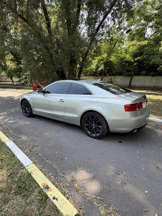Продається авто дружини Audi А5 повний привід,2012  року,з оригінальним пробігом 230