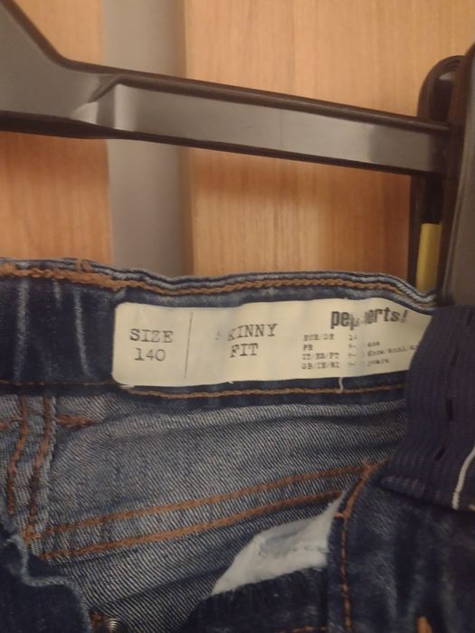 Spodnie chłopięce  wygodne na gumce 140