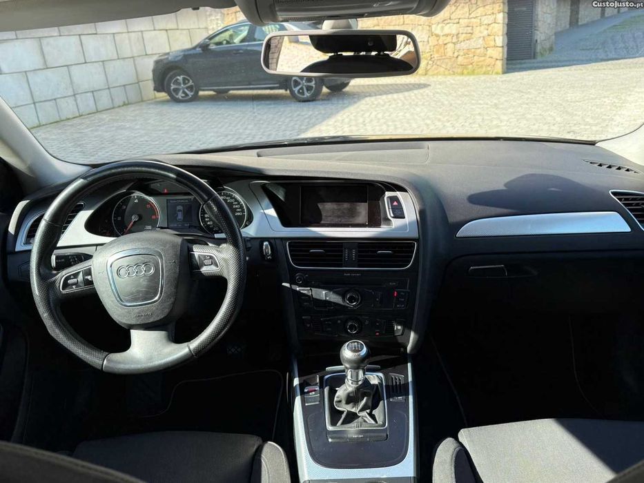 Audi A4 2.0 Sport - 09
