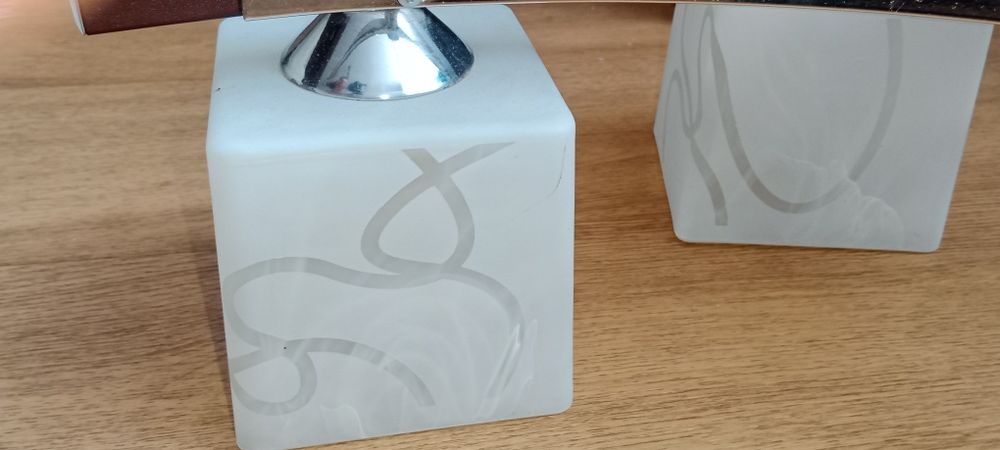 Żyrandol na 4 żarówki