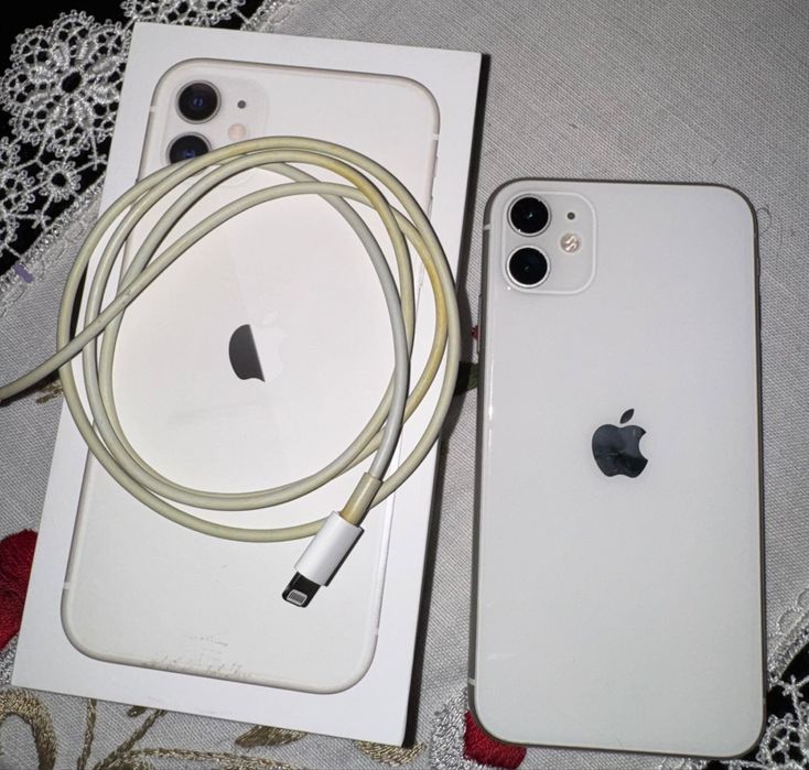 Vendo iphone 11 branco 128 GB