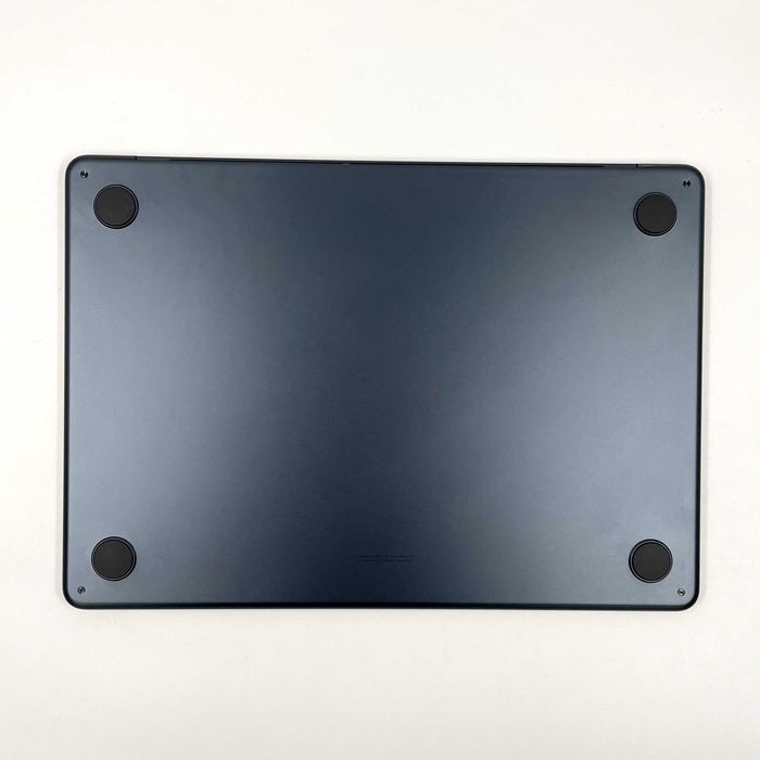 790$ MacBook Air 13" 2024 MRYU3 M3 / 8 GB / 256gb SSD