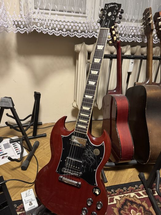 Gibson sg standard