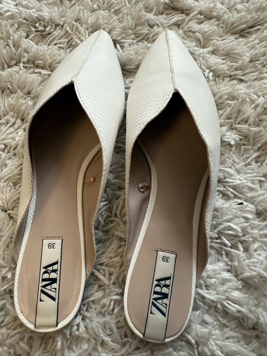 Взуття від zara